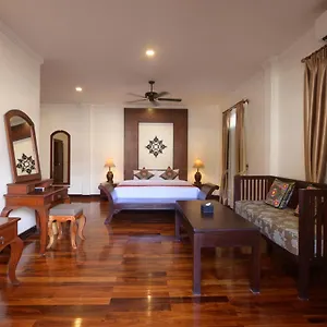 Lux Hotel